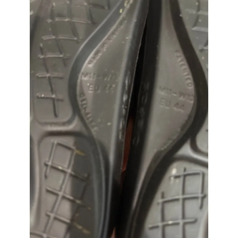 OOFOS OOahh Recovery Slide - Unisex‎ Women's 13/ Men's 11